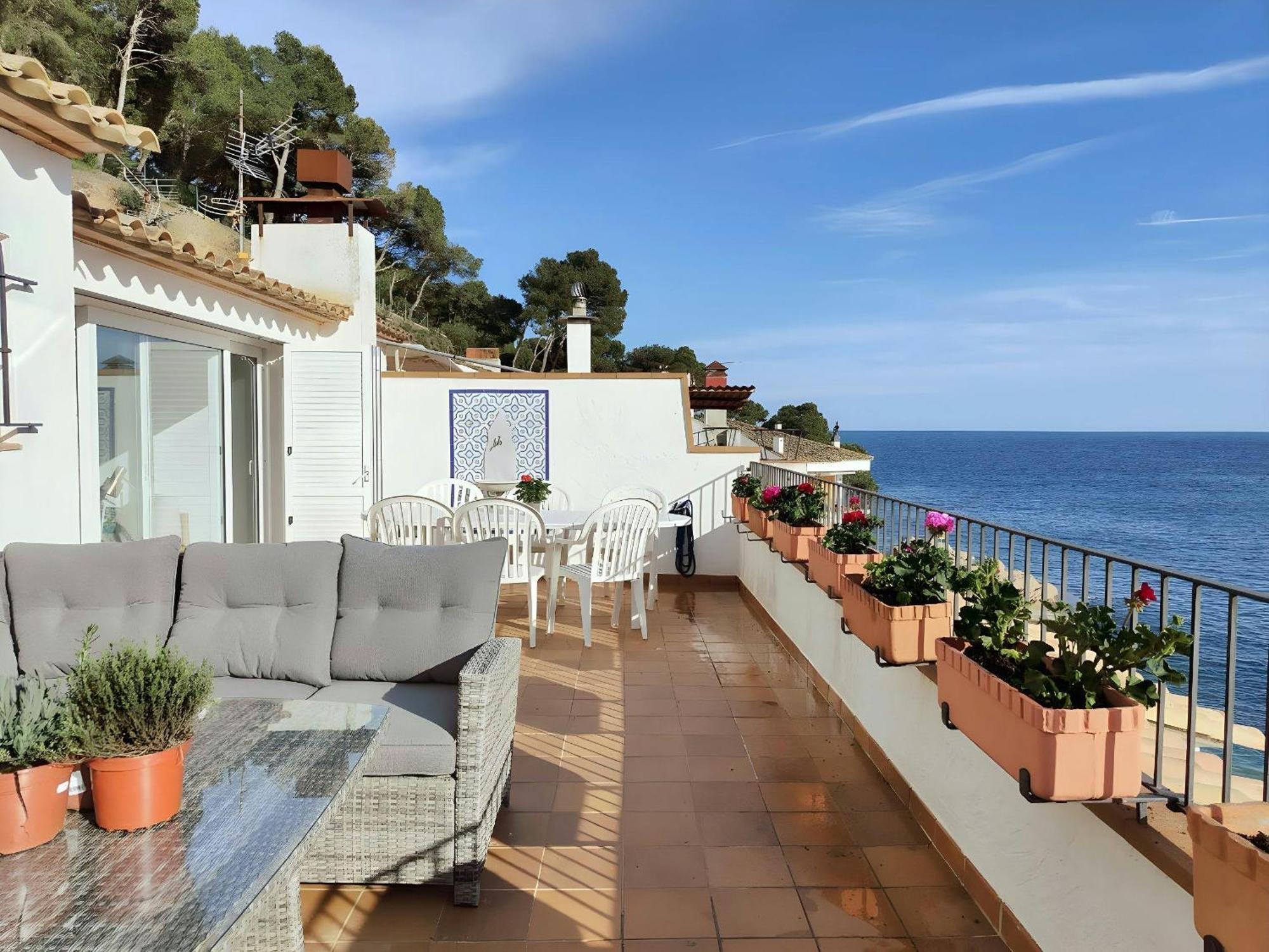 Tamariu Platja - Penthouse On Passeig Del Mar. Apartment Exterior photo