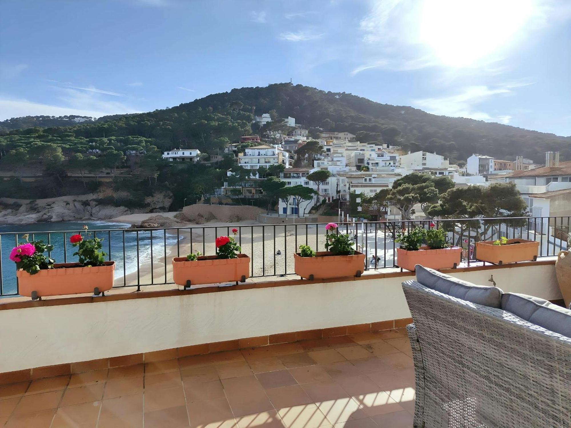 Tamariu Platja - Penthouse On Passeig Del Mar. Apartment Exterior photo