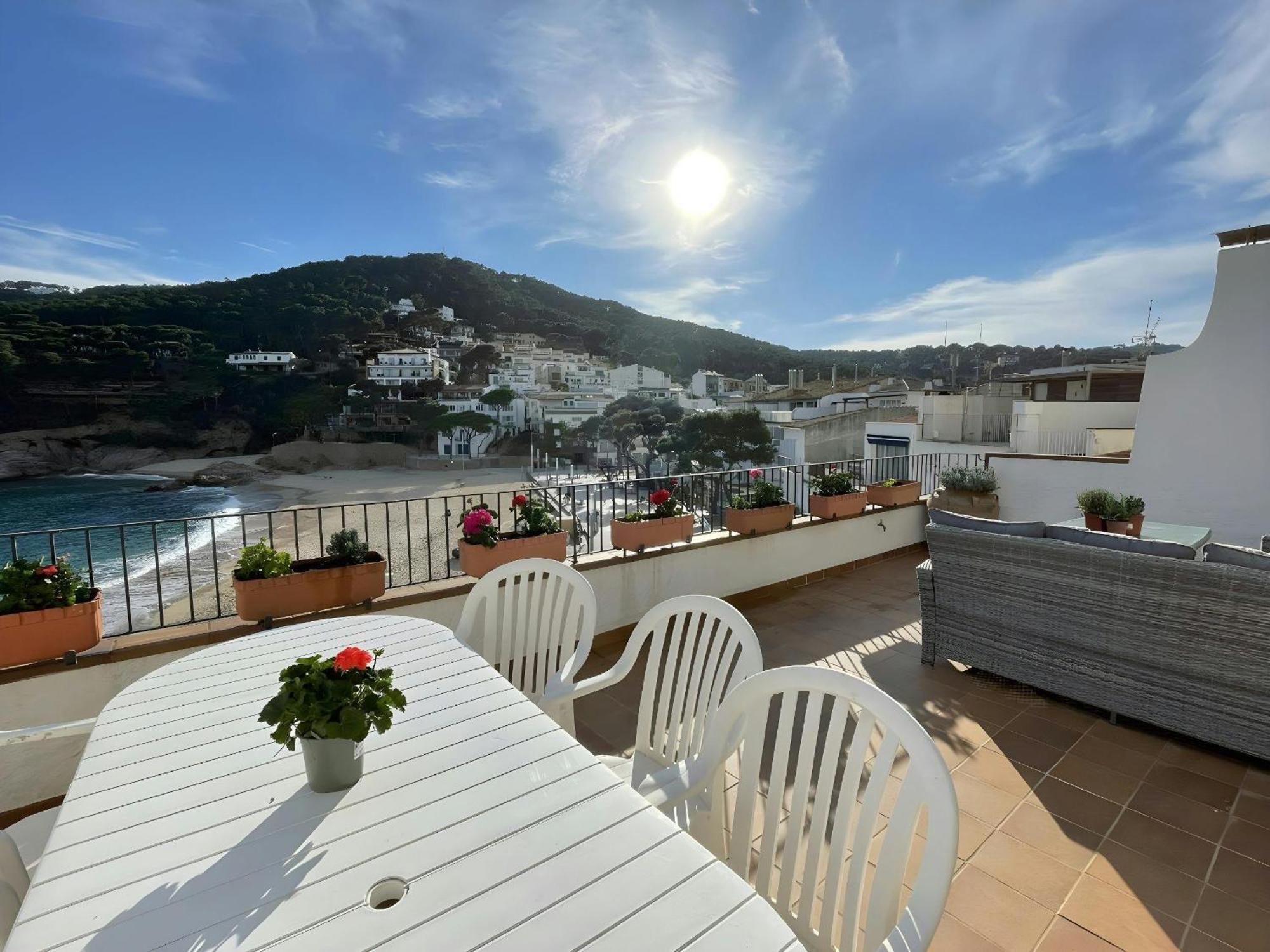 Tamariu Platja - Penthouse On Passeig Del Mar. Apartment Exterior photo