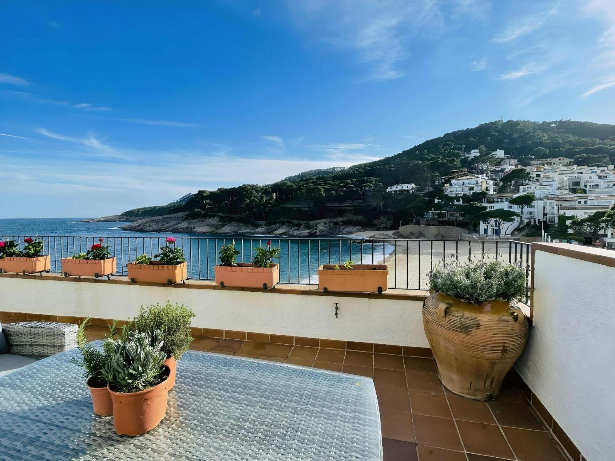 Tamariu Platja - Penthouse On Passeig Del Mar. Apartment Exterior photo